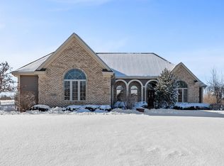 3219 Twin Creeks Rd, Jackson, WI 53037