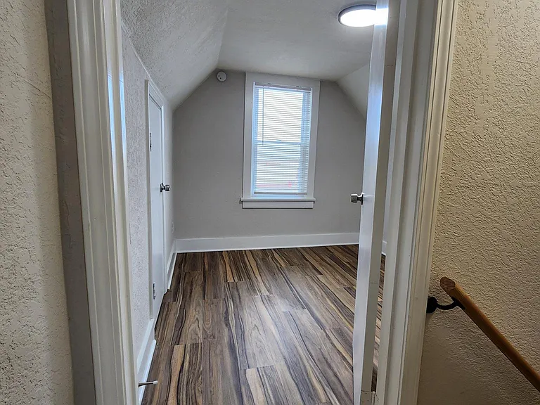 4903 NE Vivion Rd — Photo 4