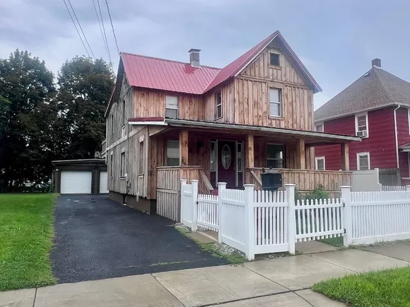 31 Albert St, Johnson City, NY 13790