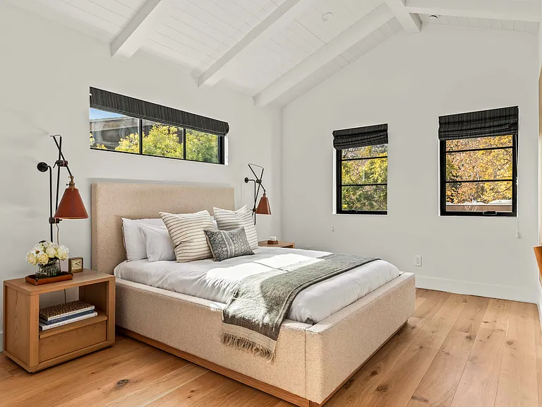 738 San Lorenzo St — Photo 35