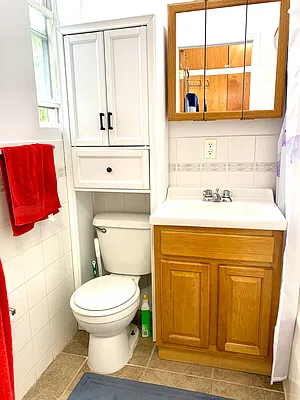 Rented by CENTURY 21 Sunny Gardens Realty, Inc. | media 10