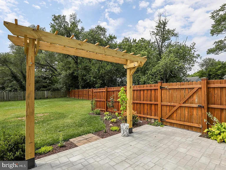 123 Bellview Ave — Photo 31