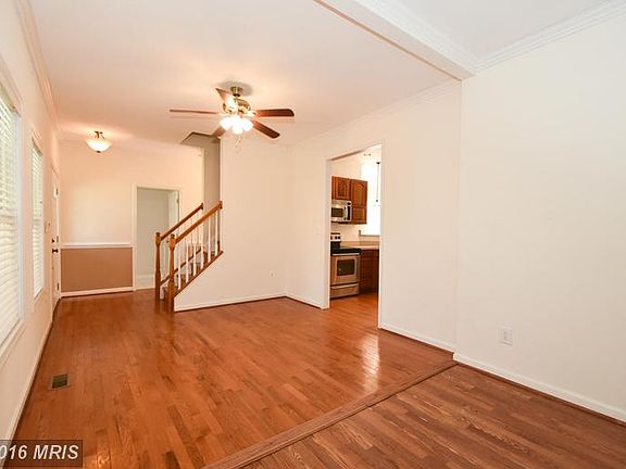 Large Front Entertainment Area