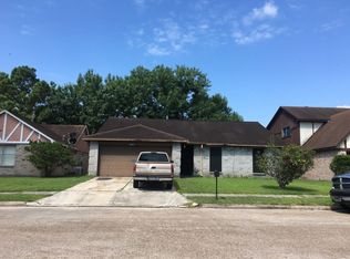 12207 Kingslake Forest Dr, Houston, TX 77044
