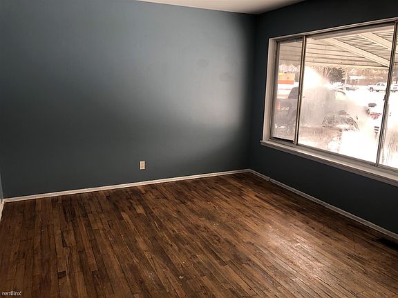 coldwater living room