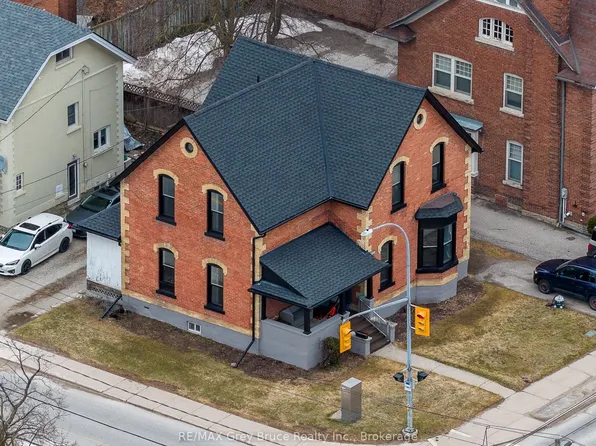 902 2nd Ave W, Owen Sound, ON N4K 4M7