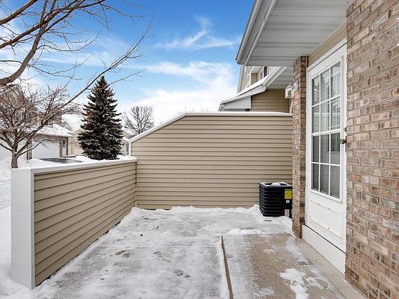 3rd image of 1125 Pecks Woods Dr