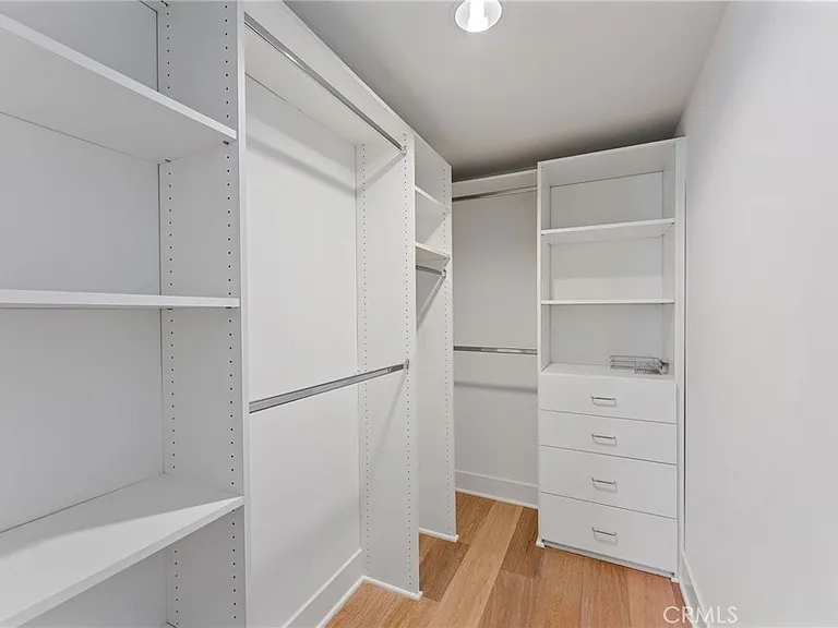 118 N Kings Rd #201 — Photo 24