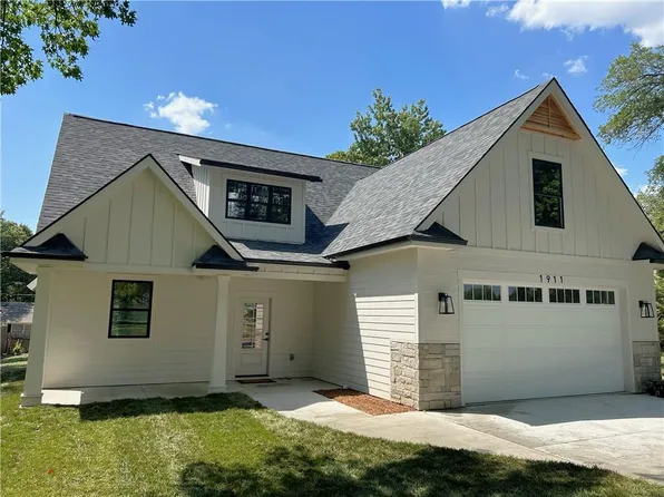 1911 Harper St, Lawrence, KS 66046