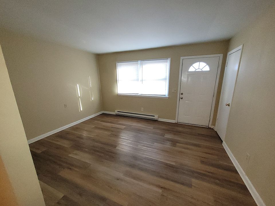 1st image of 400 Berryman St