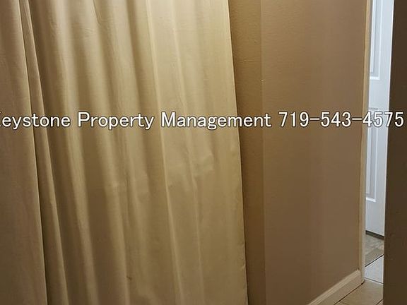5th image of 901-905 N Greenwood St