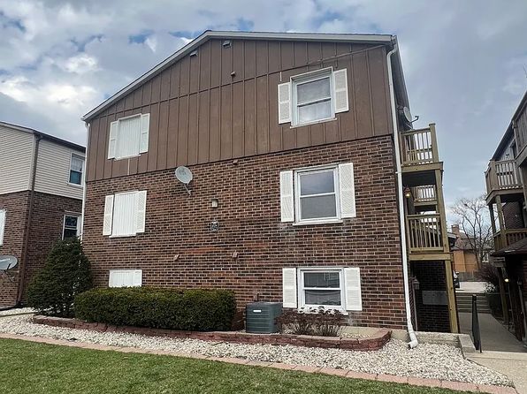 4529 Prescott Ave APT 2W, Lyons, IL 60534