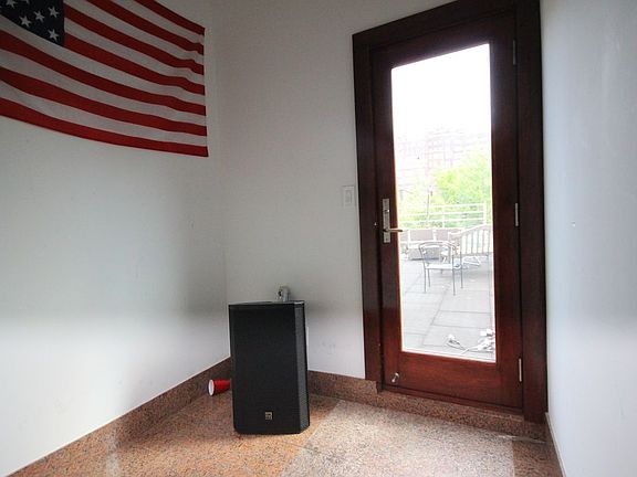 3rd image of 338 W 19th St #5W