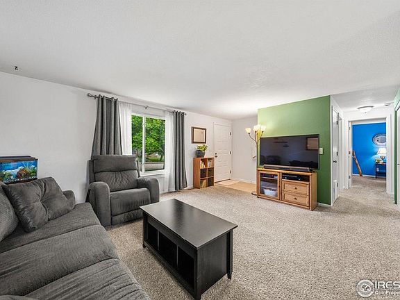4th image of 420 E 50th St
