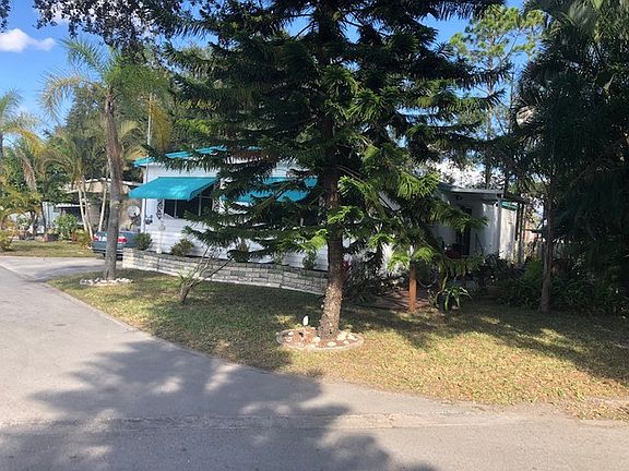 5th image of 925 301st Blvd E Lot 107