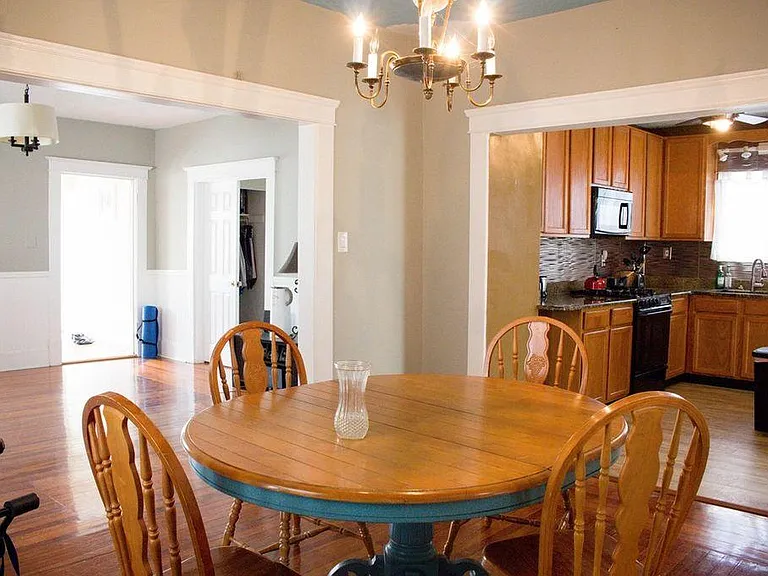 314 Goodall Ave — Photo 4