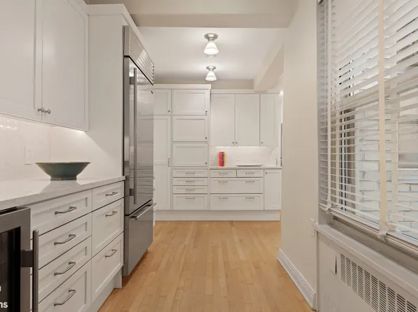 3 East 71st Street image 7 of 14