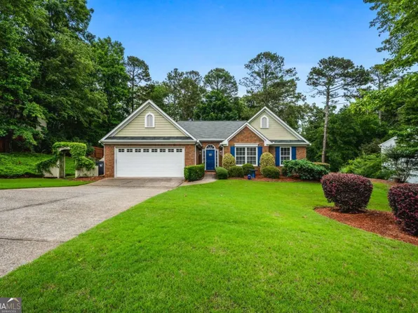 3770 Wake Robin Way, Cumming, GA 30028