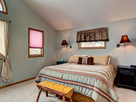 5th image of 21 Mountain View Dr.