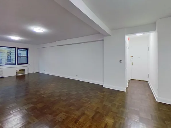 20 Beekman Place image 1 of 8