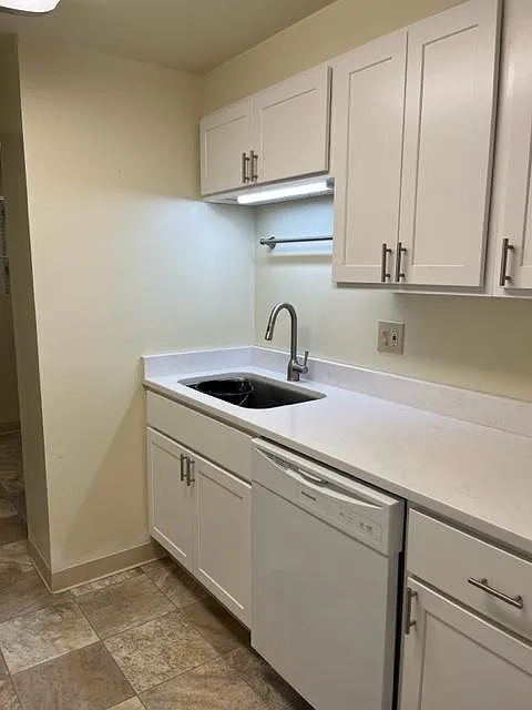 317 Fairmount Ave — Photo 3