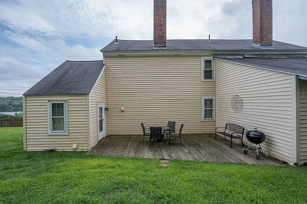 4 bed, 2000 sqft, $3,500 — Photo 4