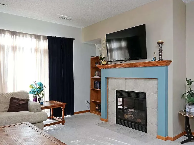 672 Cobblestone Way — Photo 6