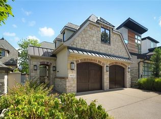 4635 Jarboe St, Kansas City, MO 64112