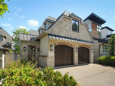 4635 Jarboe St, Kansas City, MO, 64112