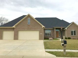 66 Woodview Dr, Pittsboro, IN 46167
