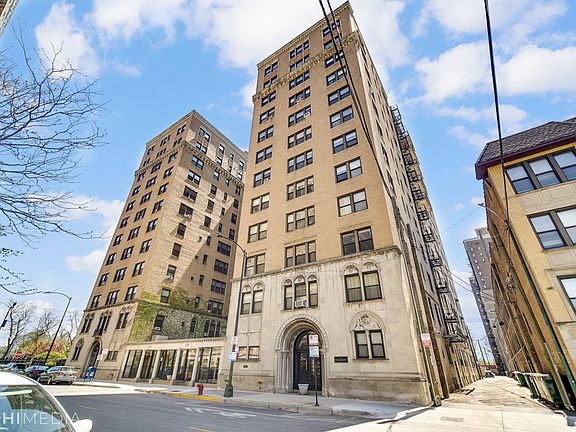 2nd image of 1755 E 55th St APT 106