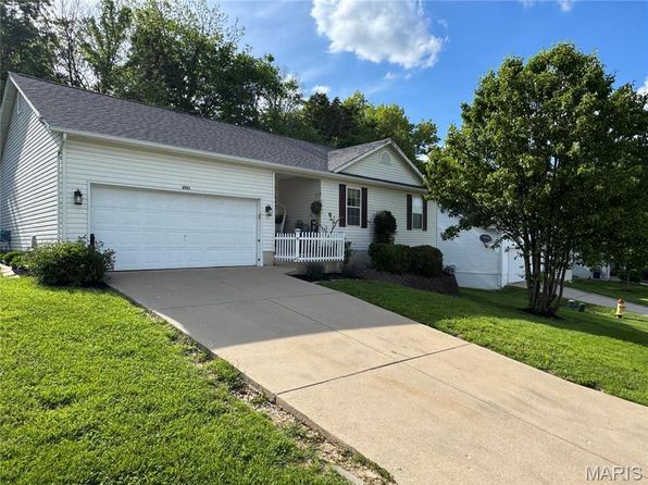 4301 NW Point Dr, House Springs, MO 63051