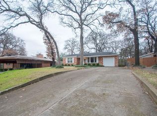 4821 Red Oak Ln, River Oaks, TX 76114