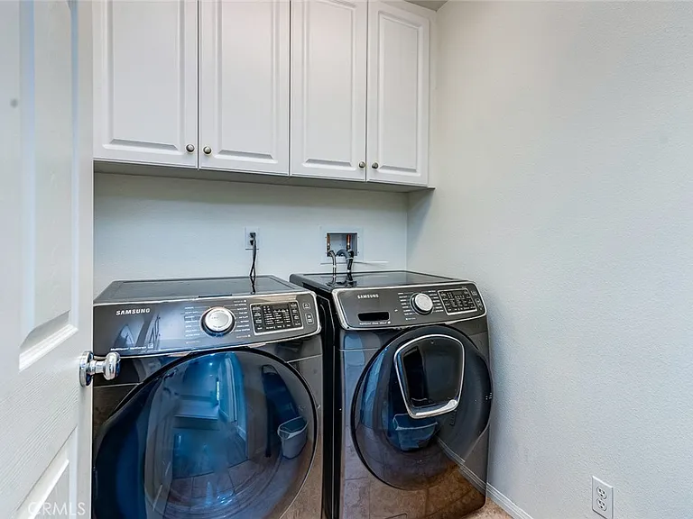 15220 Cambridge St — Photo 24