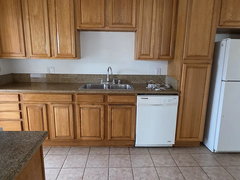 2501 E 10th St #A — Photo 6