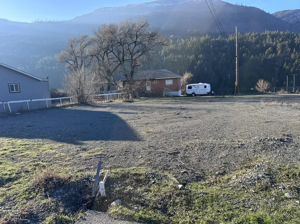 180 Fraser St, Lytton, BC V0K 1Z0