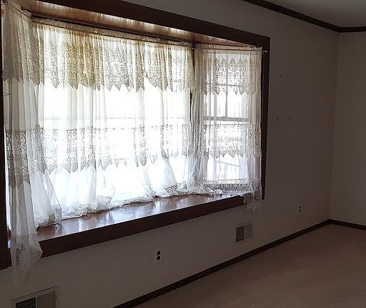 2nd image of 733 Viscount Dr