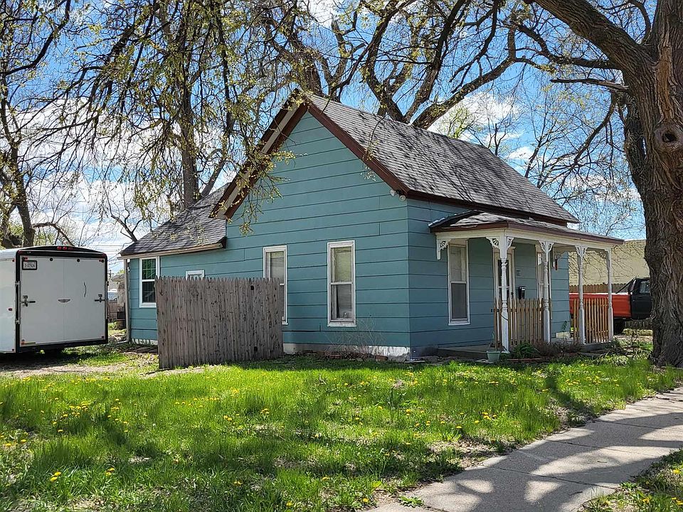 112 N 7th St, Wymore, NE 68466 Zillow
