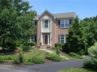 8045 Woodcreek Dr, Bridgeville, PA 15017