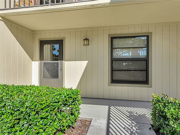 3rd image of 33 Plantation Dr APT 104