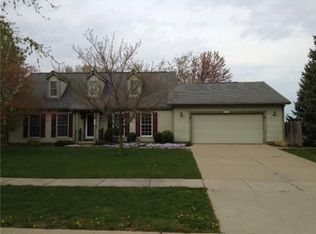 1672 Briar Ridge Dr, Ann Arbor, MI 48108
