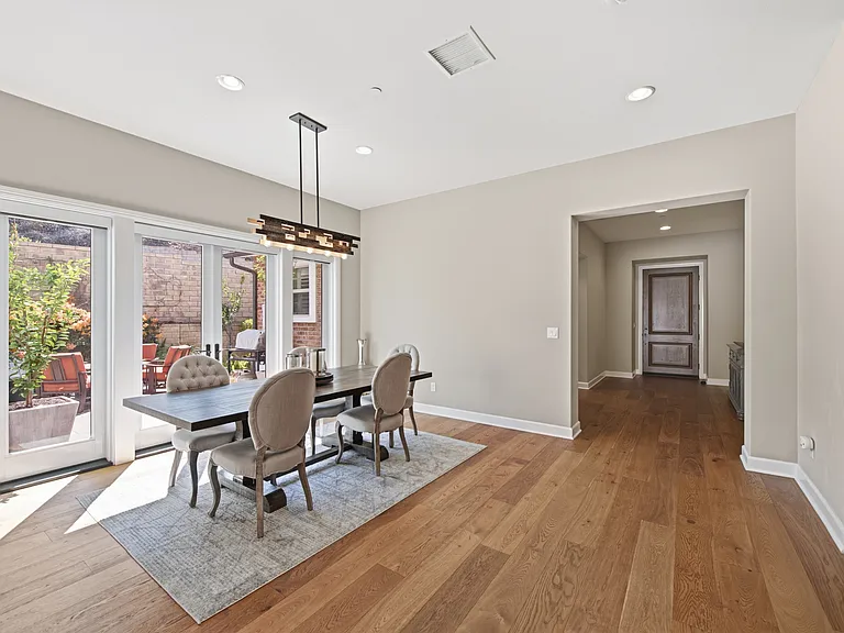 138 Mayflower St — Photo 7