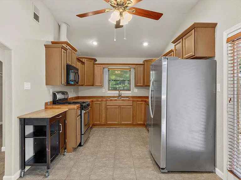7604 Robalo Rd — Photo 8