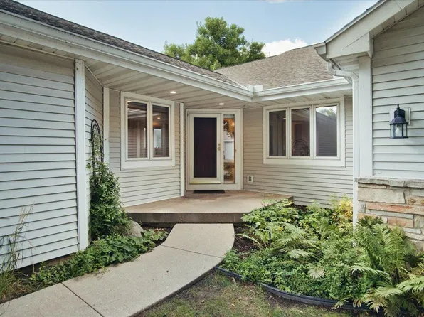 117 N Oak Grove Drive, Madison, WI 53717