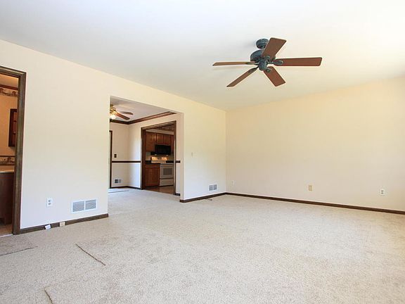 3rd image of 1001 2nd Ave