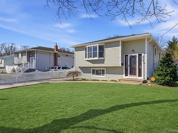 2nd image of 214 Ralph Avenue