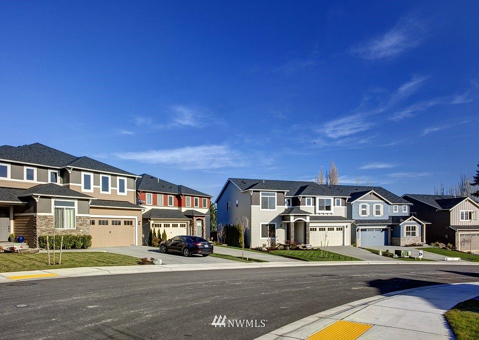 2nd image of 6831 9th St. E. (Lot 09)