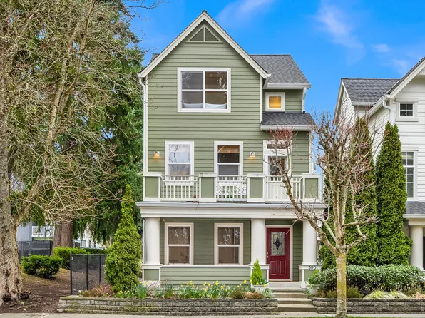 300 Wyatt Way NE, Bainbridge Island, WA 98110