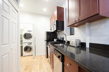 Rented by R New York