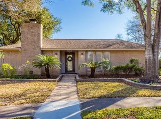 1822 Berryfield Dr, Houston, TX 77077